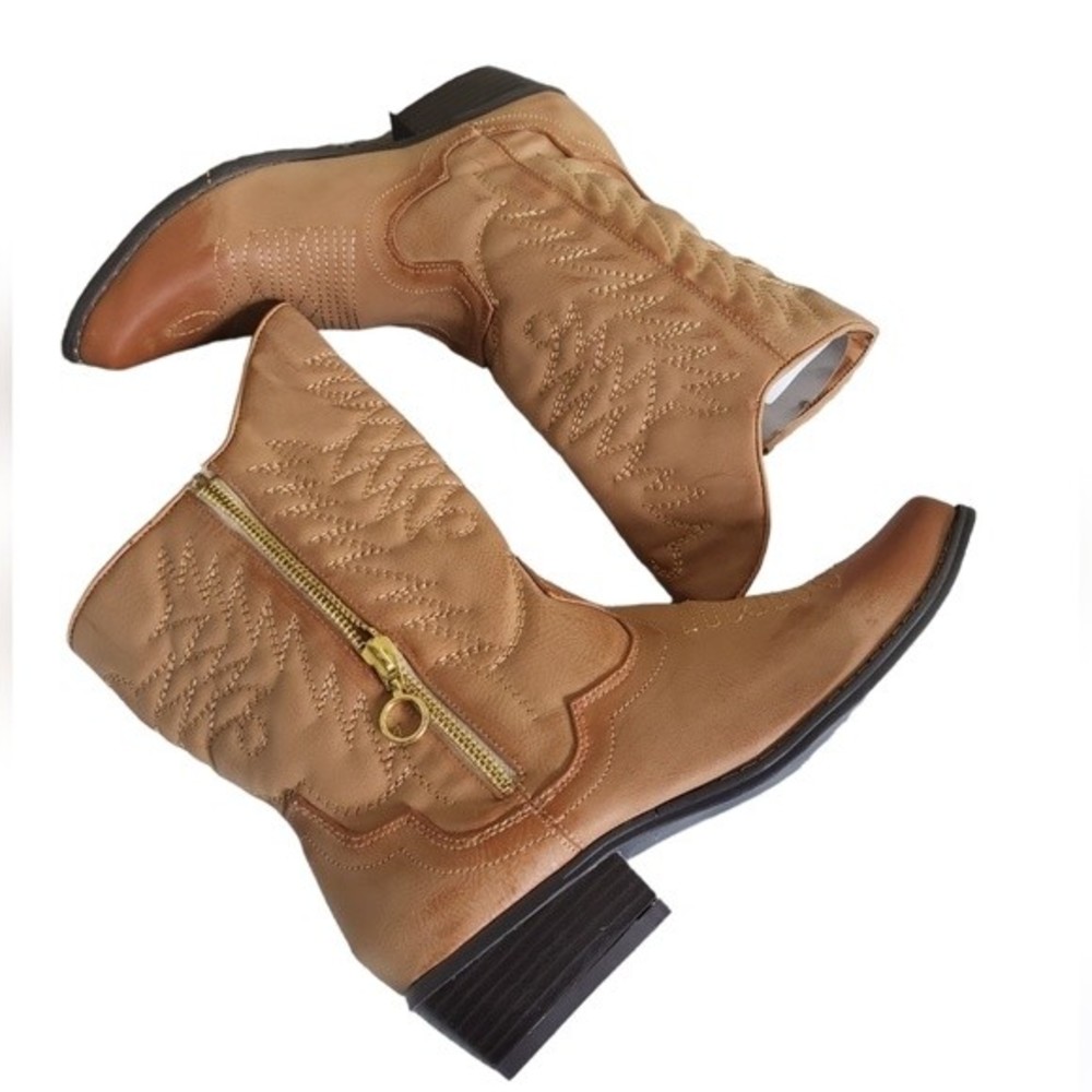 NWT Charles Albert women's embroidered zipper accent western cowboy boots, 6